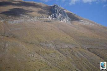 Terremoto, gli esperti: La terra si è spaccata per 15 chilometri /Foto Terremoto, gli esperti: La terra si è spaccata per 15 chilometri /Foto
